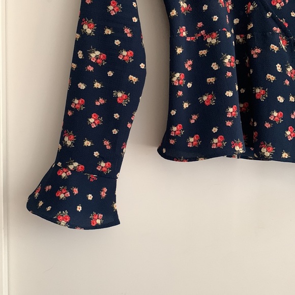 Floral print Wrap top - Picture 3 of 3